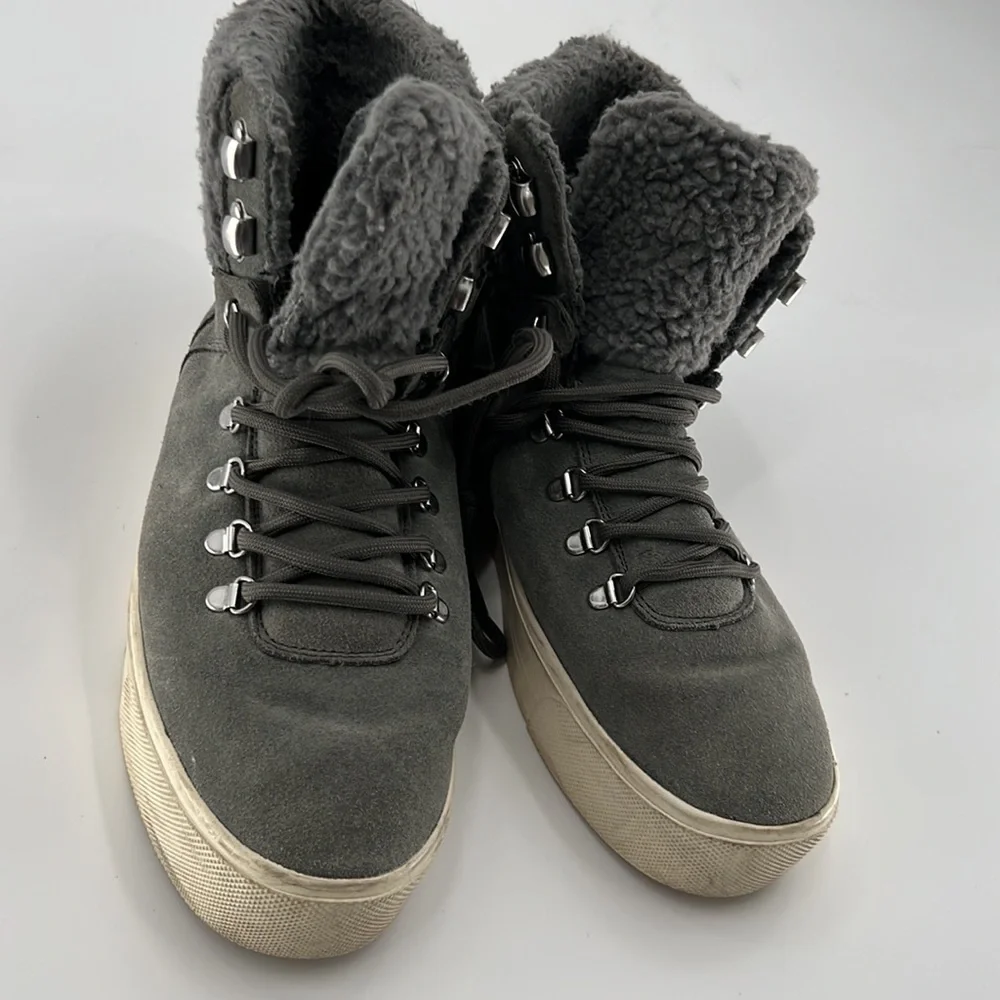 Marc Fisher Darlen grey white leather faux fur upper athletic shoes lace up 9M